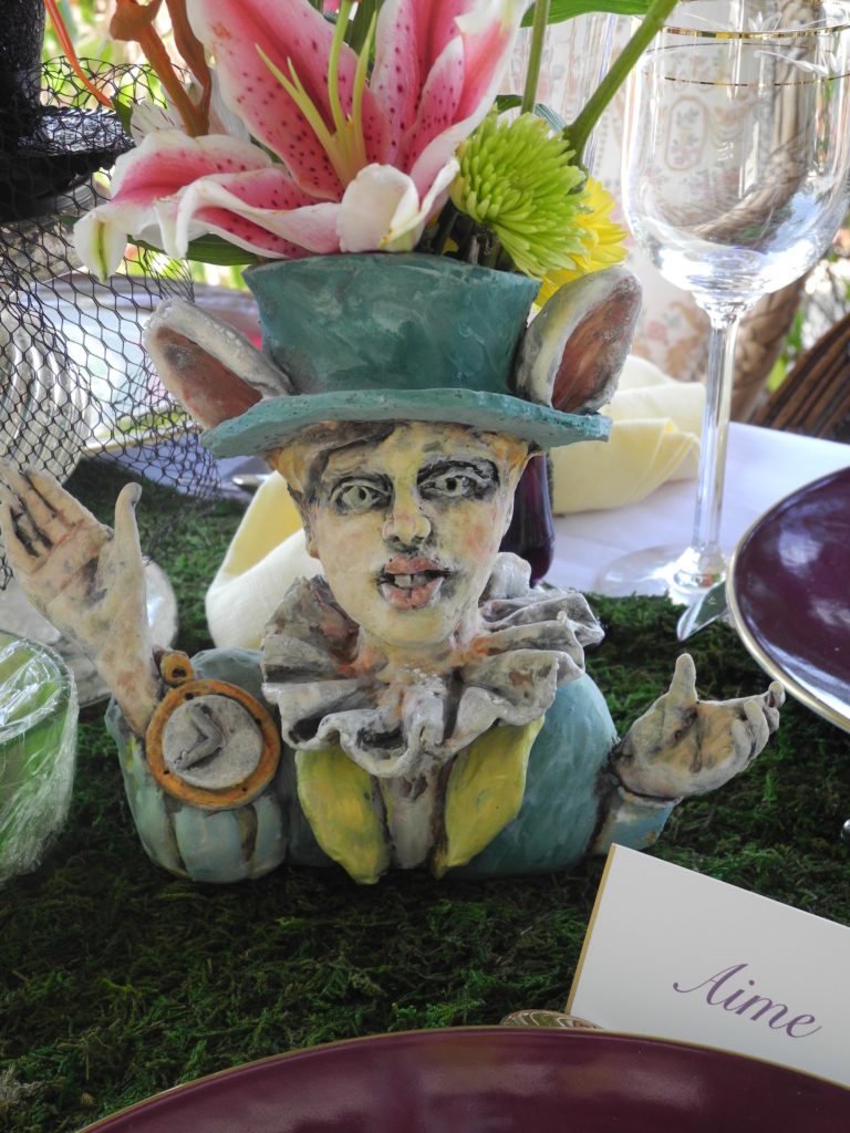 Let Your Table Tell a Story: Personal Collections & Tablescapes